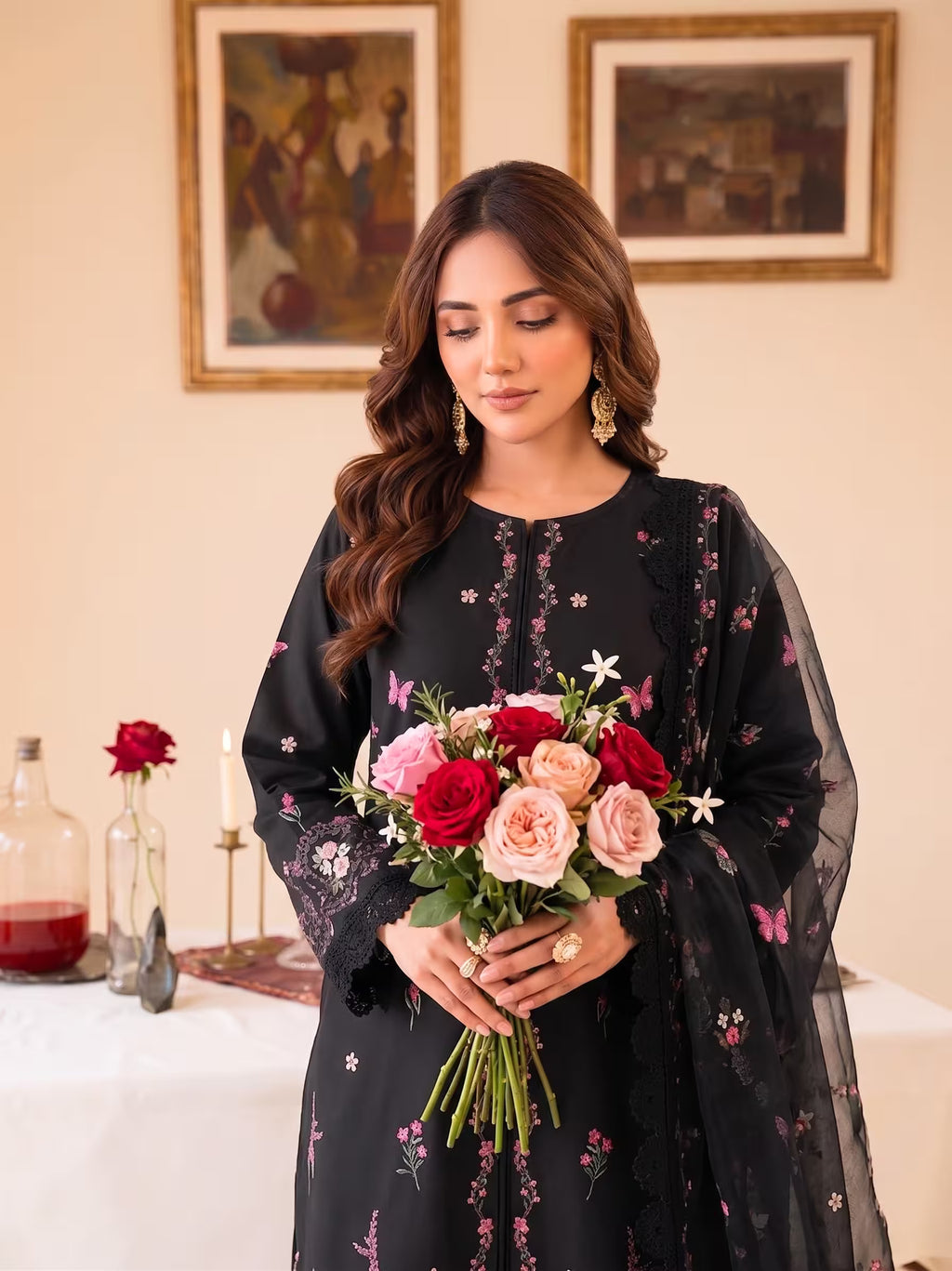 Floral Noir 3PC unstitched printed lawn — detail