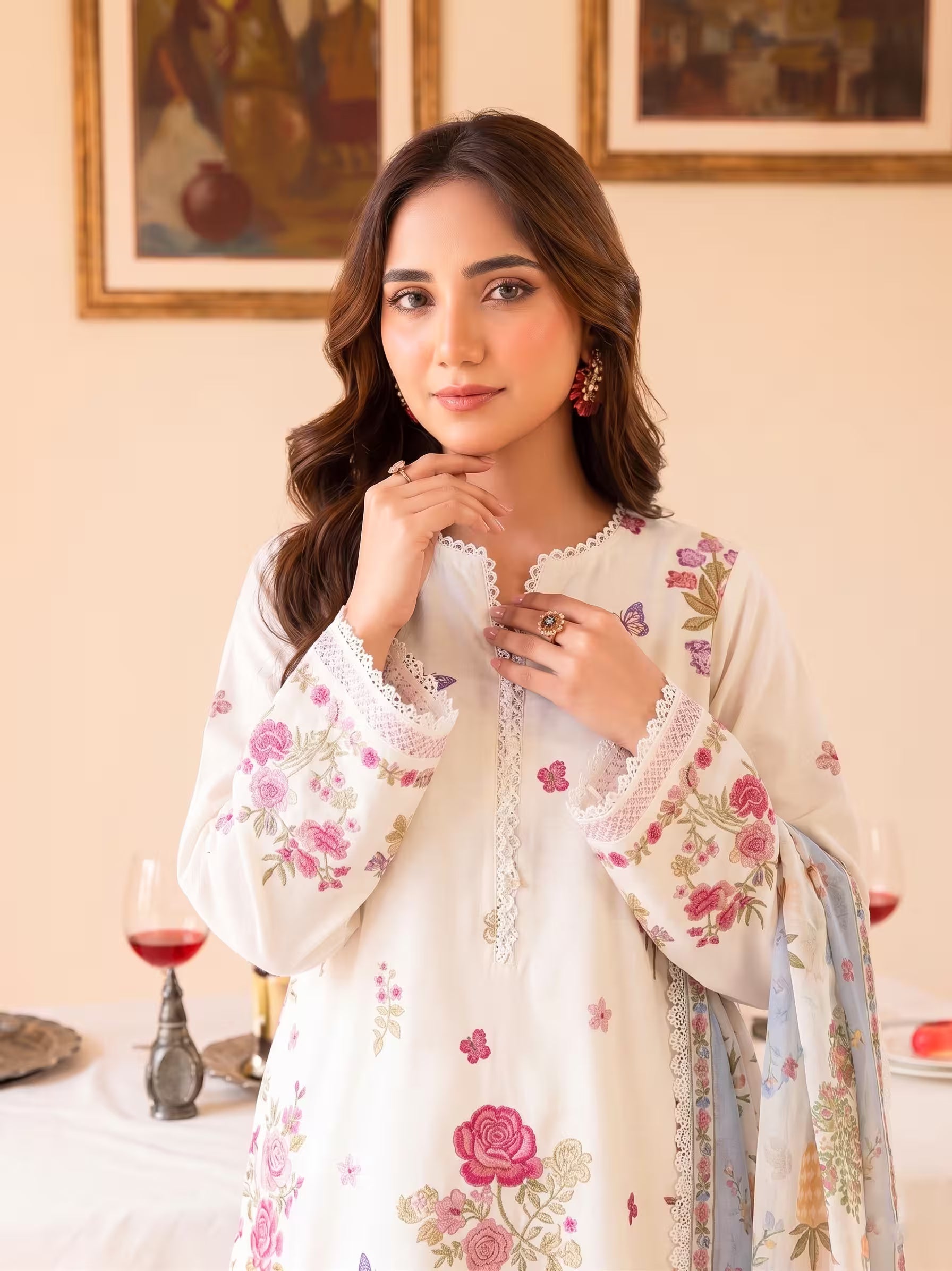 Ivory Grace 3PC unstitched printed lawn — detail