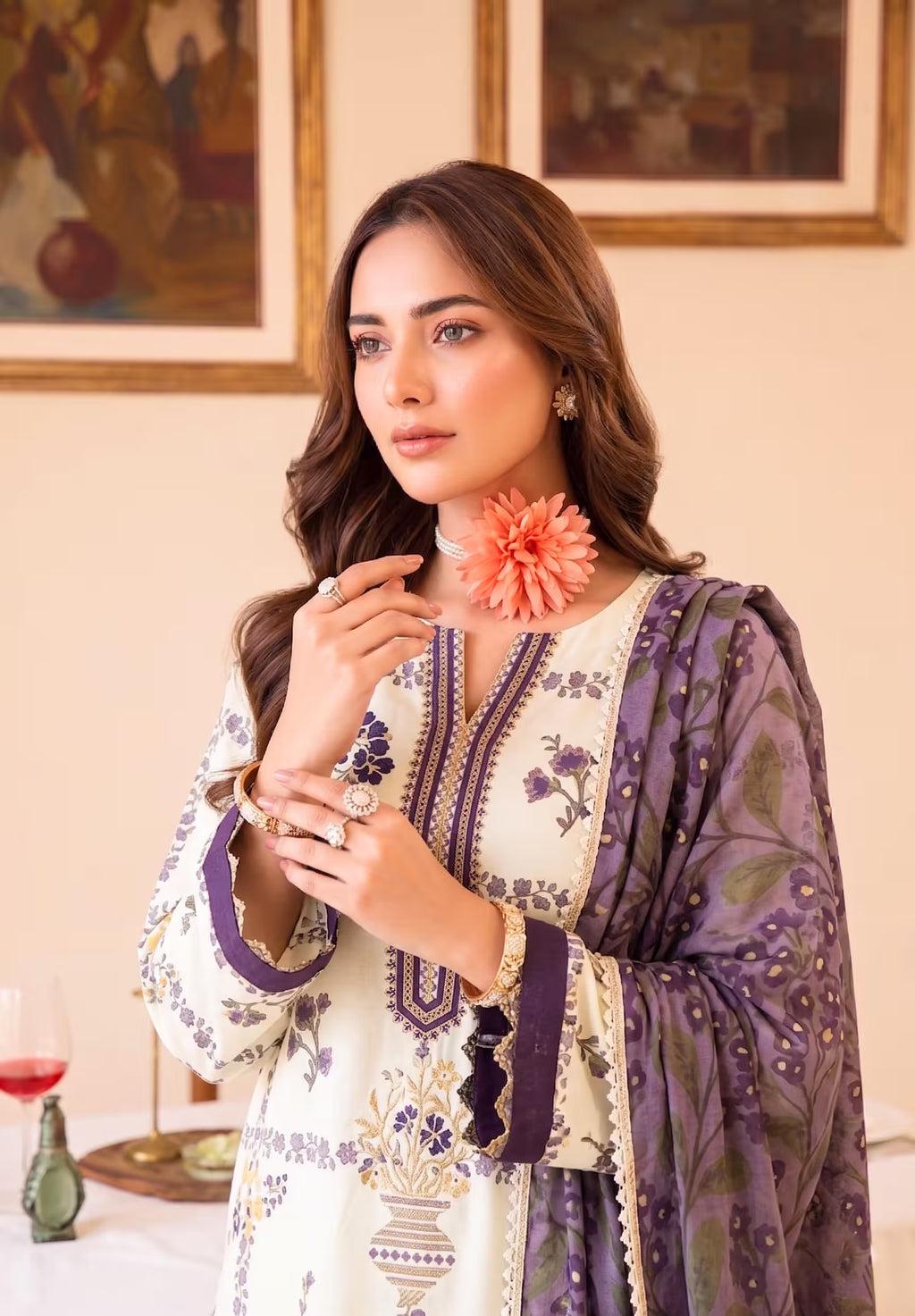 Whity Plum 3PC unstitched printed lawn — detail