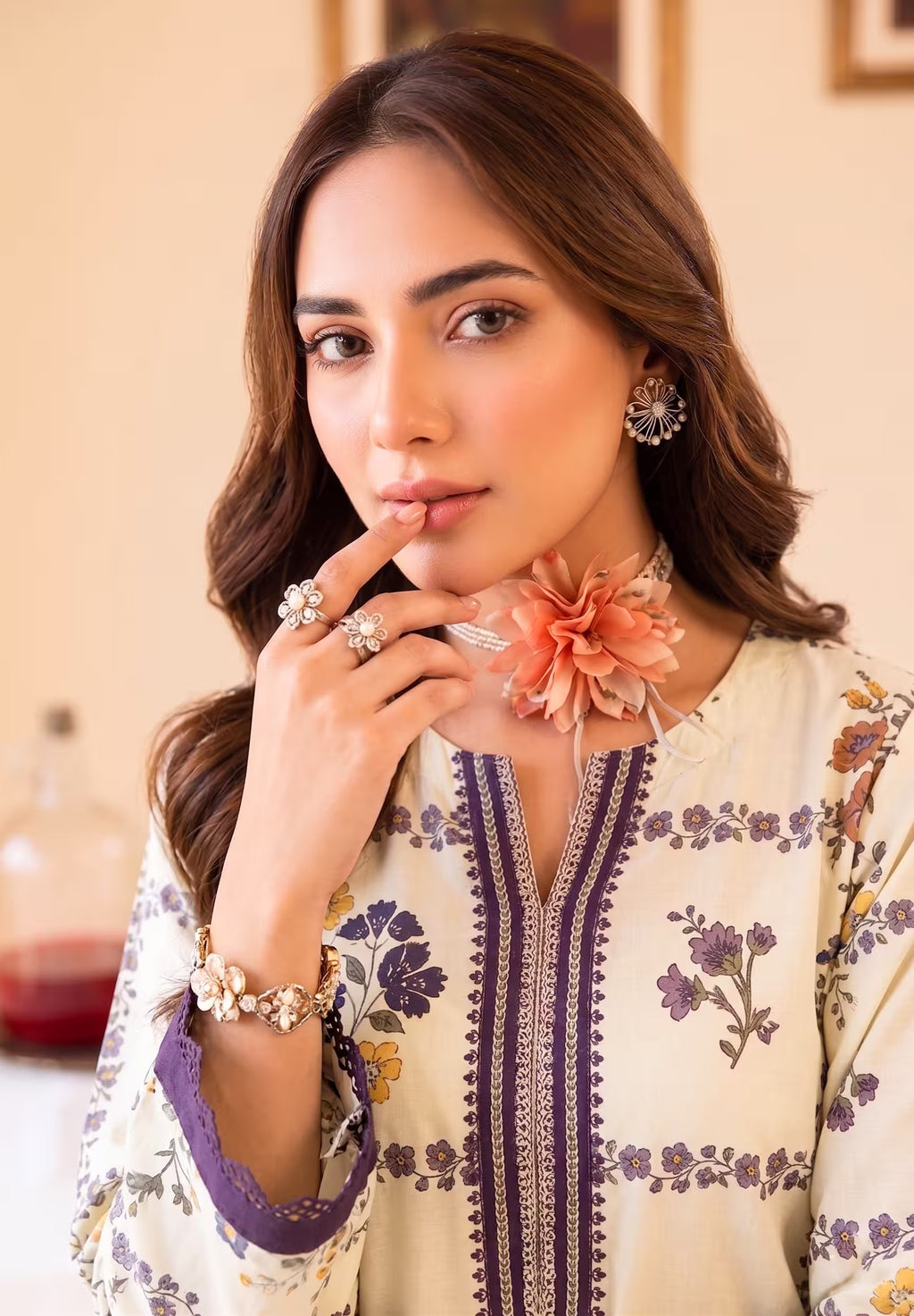 Whity Plum 3PC unstitched printed lawn — detail